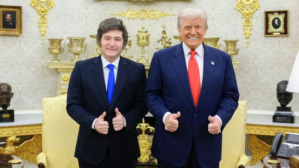 Javier Milei junto a su par estadounidense, Donald Trump. 